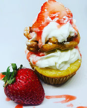 Load image into Gallery viewer, Cupcakes
