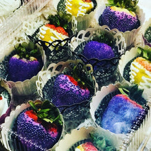 Load image into Gallery viewer, Chocolate Covered Strawberries
